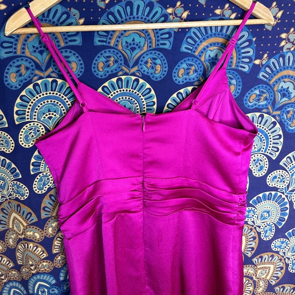 Neon pink midi party dress - Picture 8 of 11